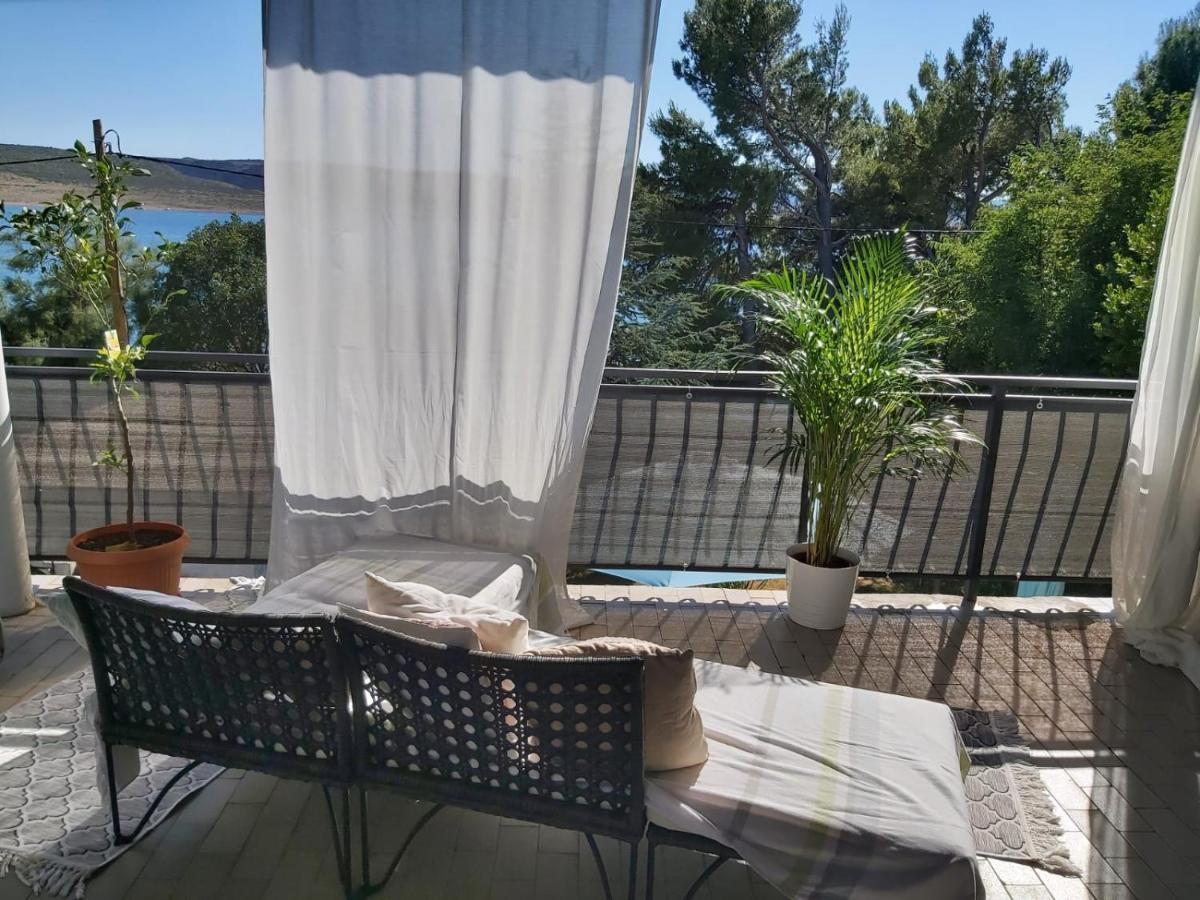Beach House Valerija Рованьска Екстер'єр фото